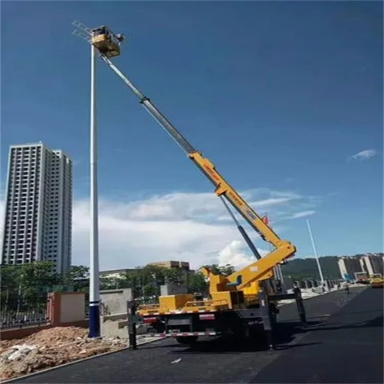 红花岗维修路灯的曲臂升降车出租